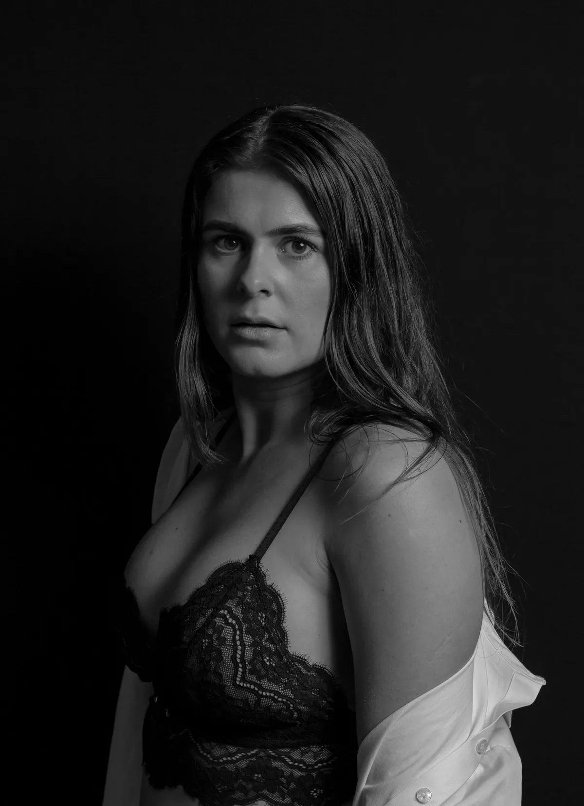 Zwart-wit portret van een vrouw